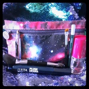 Make up bag ipsy... makeup